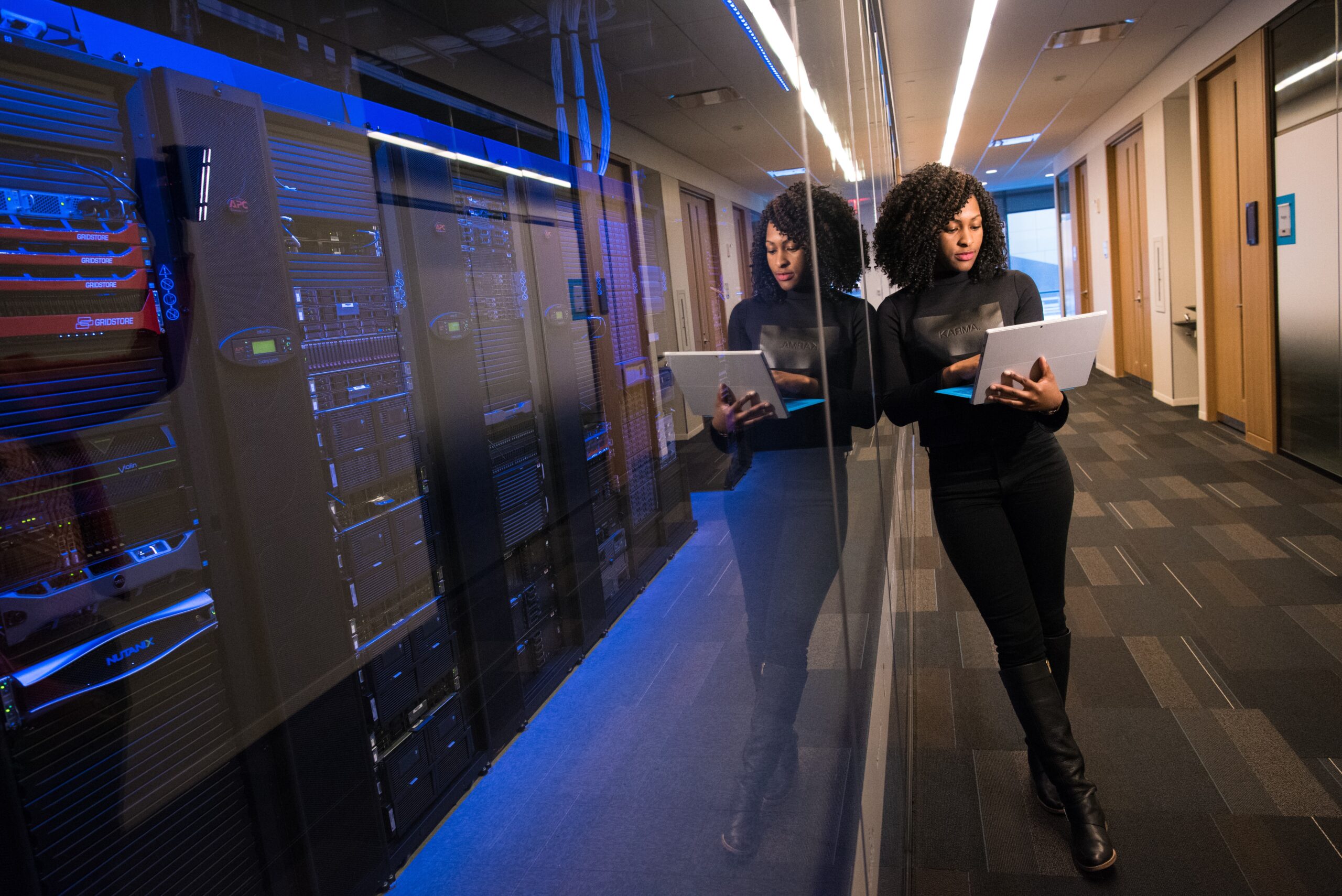 Empowering Women In The Digital Era: Tech Skills For Career Development featured image