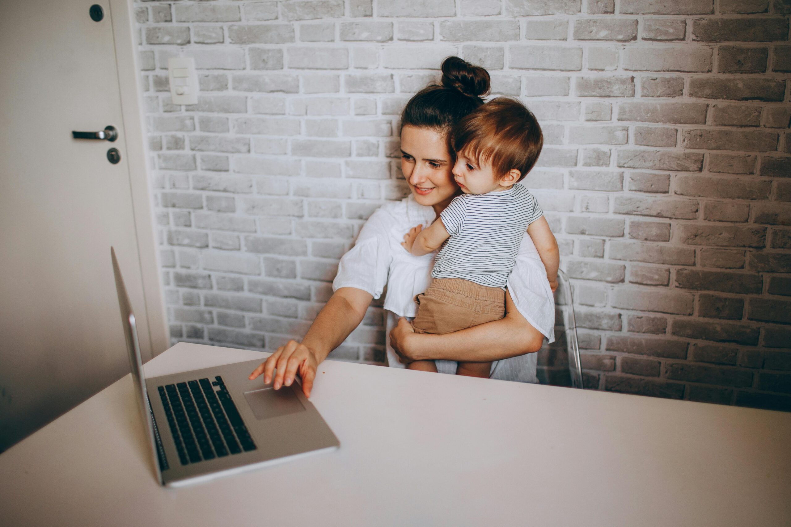 6 Flexible Jobs for Mothers featured image