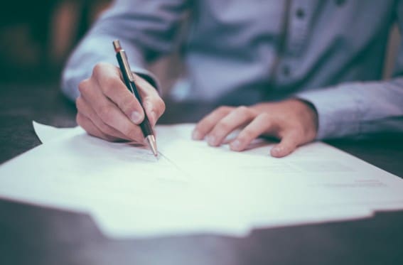 How to Avoid Common Financial Mistakes During a Busy Quarter featured image