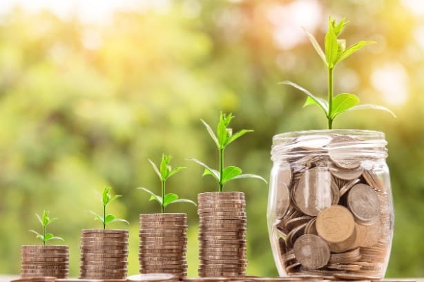 4 Ways To Improve Your Future Financial Health (Away From Your Job) featured image