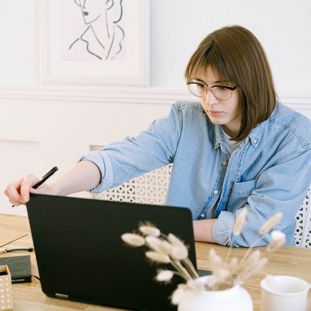 How AI-Powered Security Systems Are Reducing Workplace Harassment Risks featured image