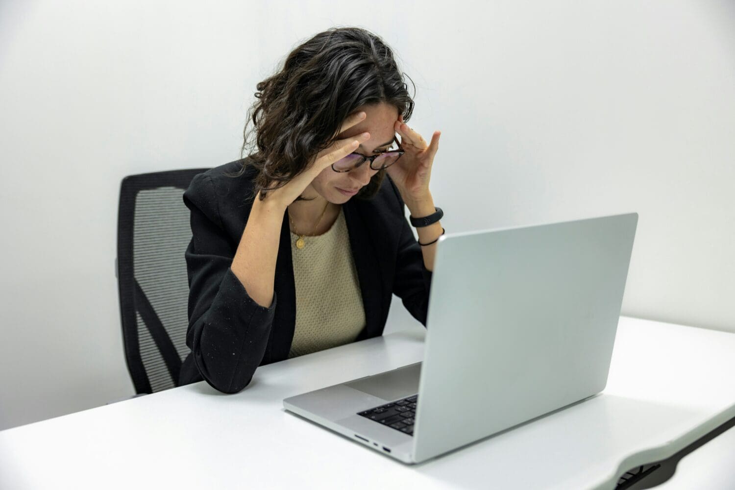 The Hidden Women’s Health Issues Affecting Confidence at Work featured image